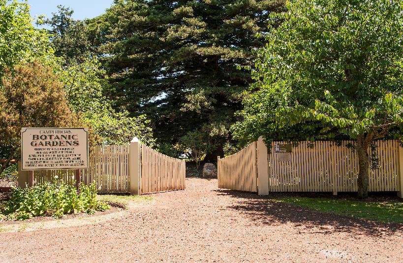 Camperdown-Botanic-Gardens-entrance.jpg